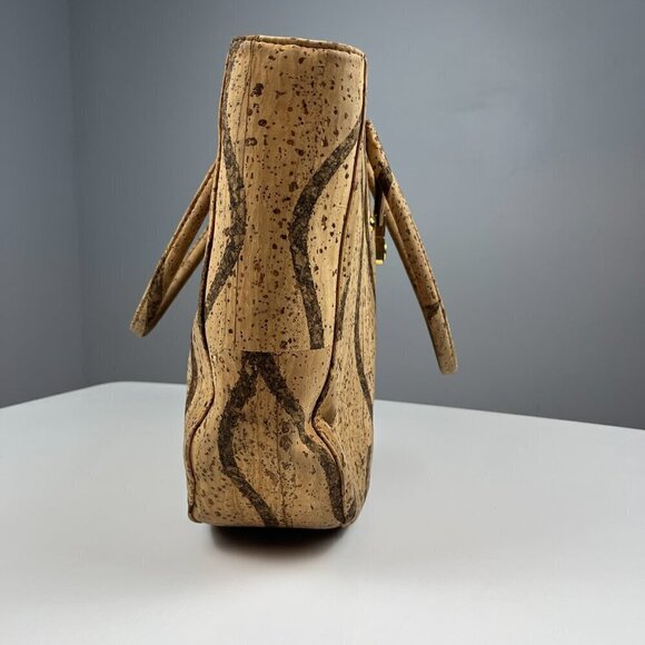 Cork design medium tote bag made in Portugal tan brown - Picture 2 of 16